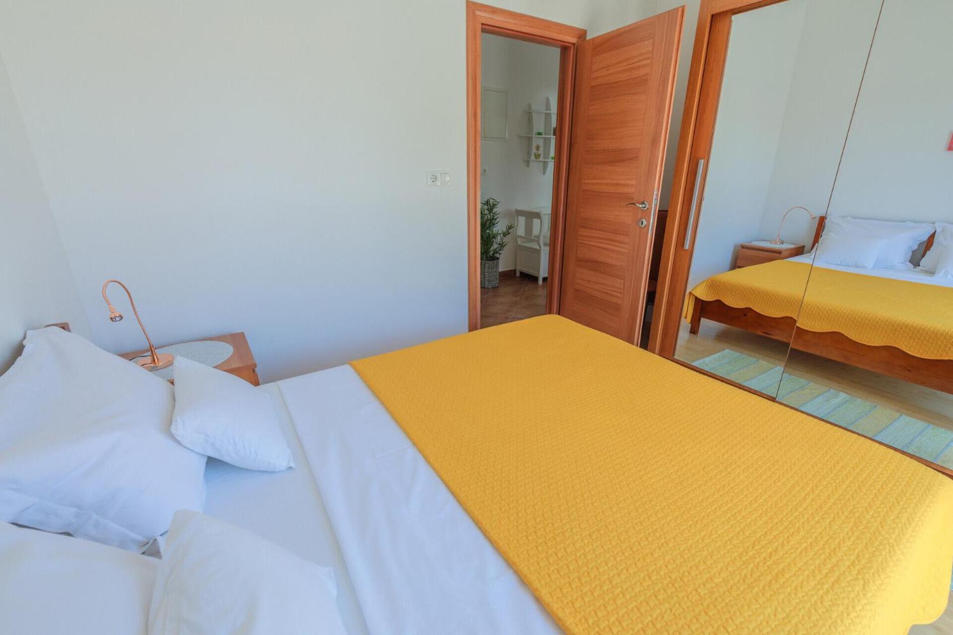 Apartments Seric Vrboska Buitenkant foto